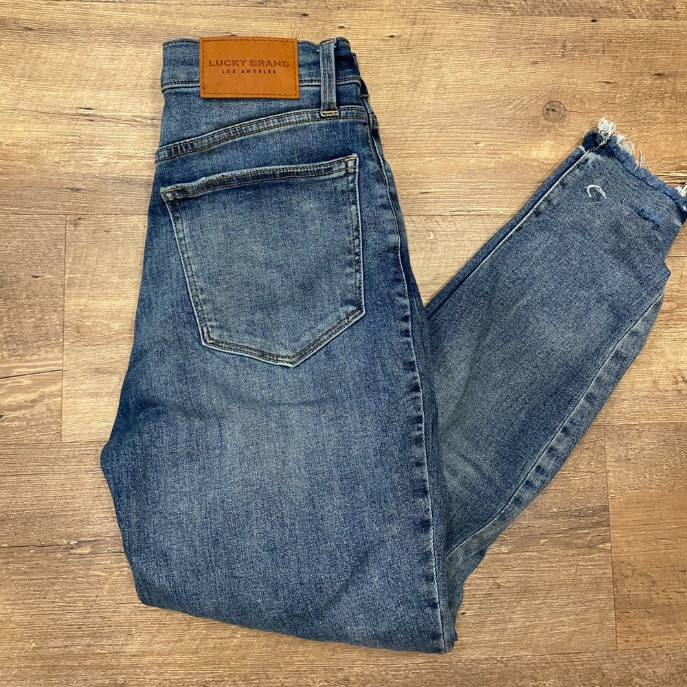 Size 6/28 Lucky Brand Jeans